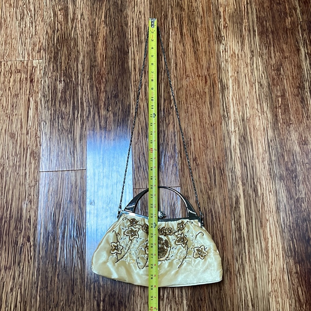 Vintage gold satin embroidered beaded floral chain strap crossbody bag - Picture 8 of 15